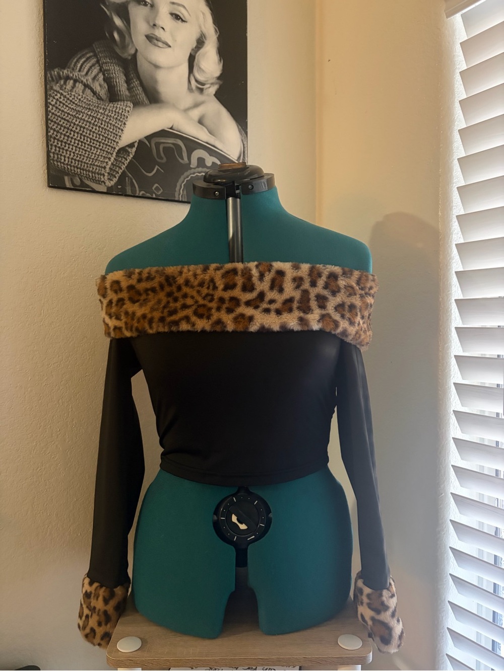 Off-Shoulder Black long sleeve with Leopard Faux-Fur Trim